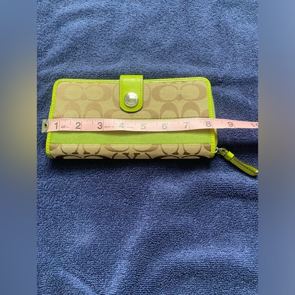 COACH.. Green bag/ purse with wallet and dust bag 3 for 1 - Picture 11 of 13